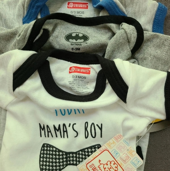 New 3piece Onsie Boots 0-3 Month Bundle - Picture 3 of 3